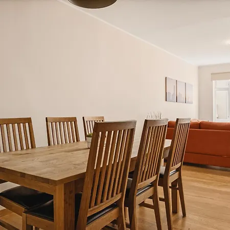 I Sentralt Bergenshus * Bergen